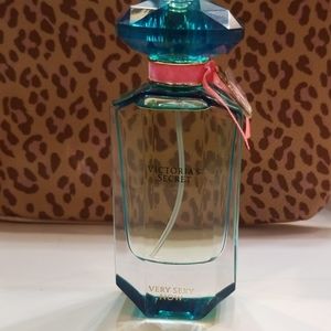 Victoria Secret Very Sexy Now